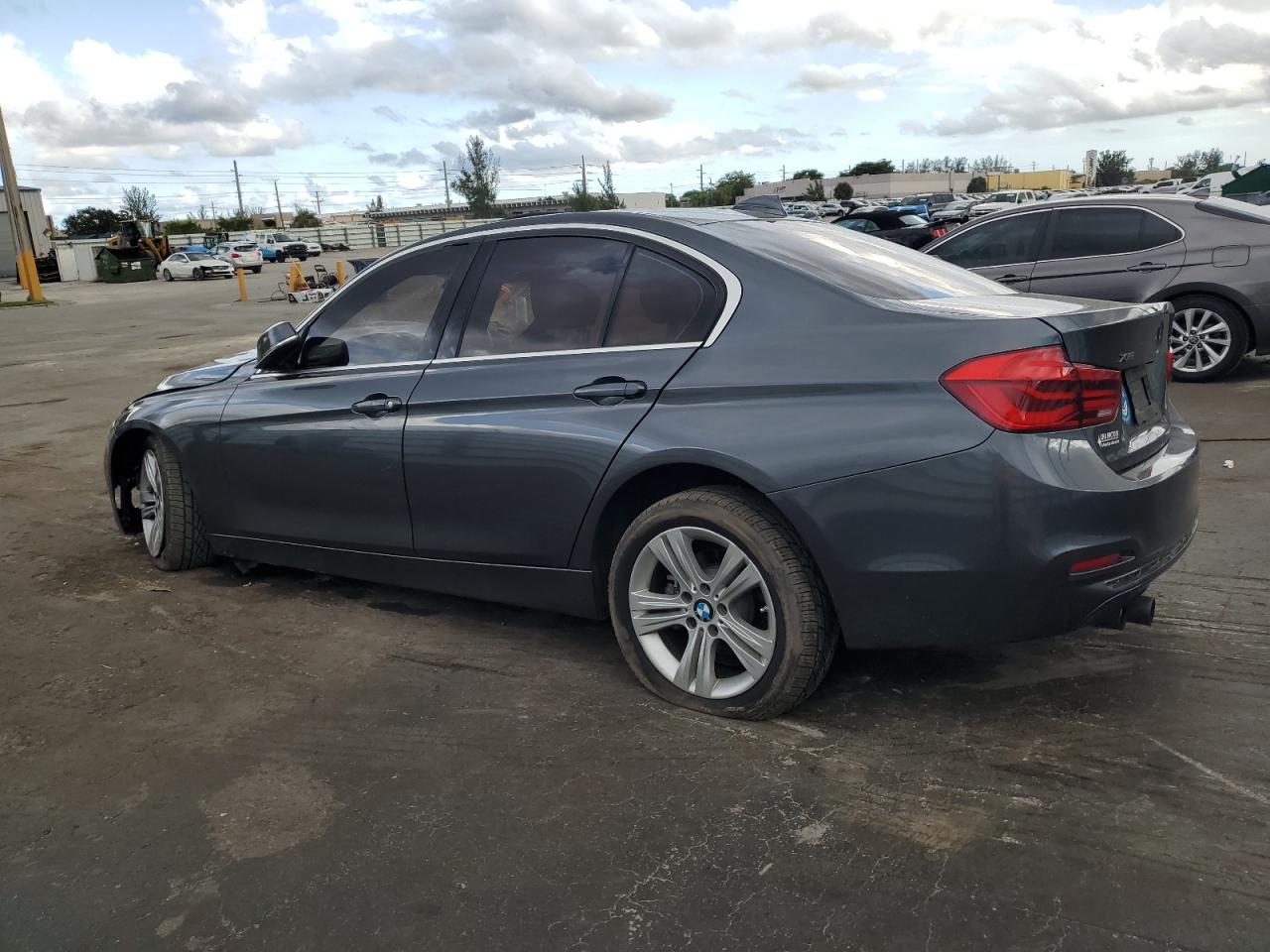 BMW 330 XI 2018