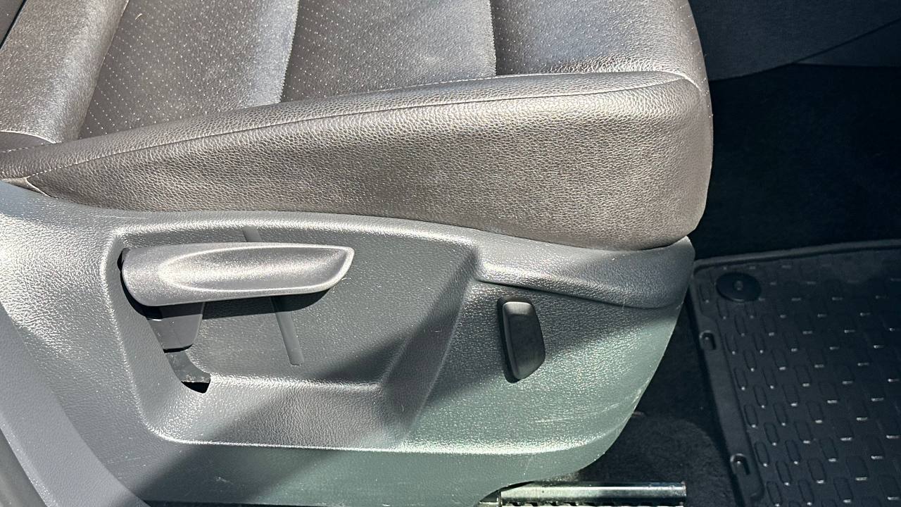 VOLKSWAGEN TIGUAN S 2012