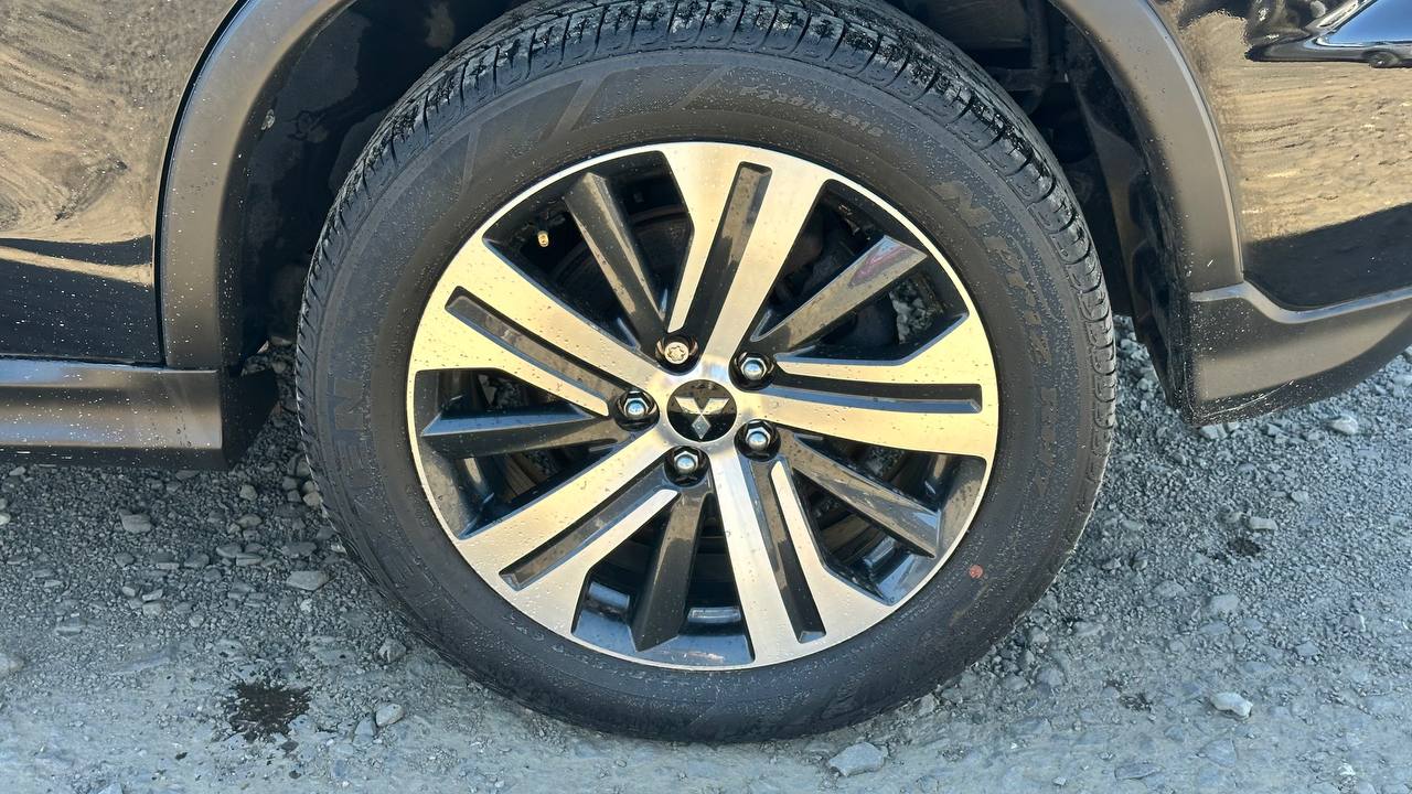 MITSUBISHI OUTLANDER SPORT ES 2019