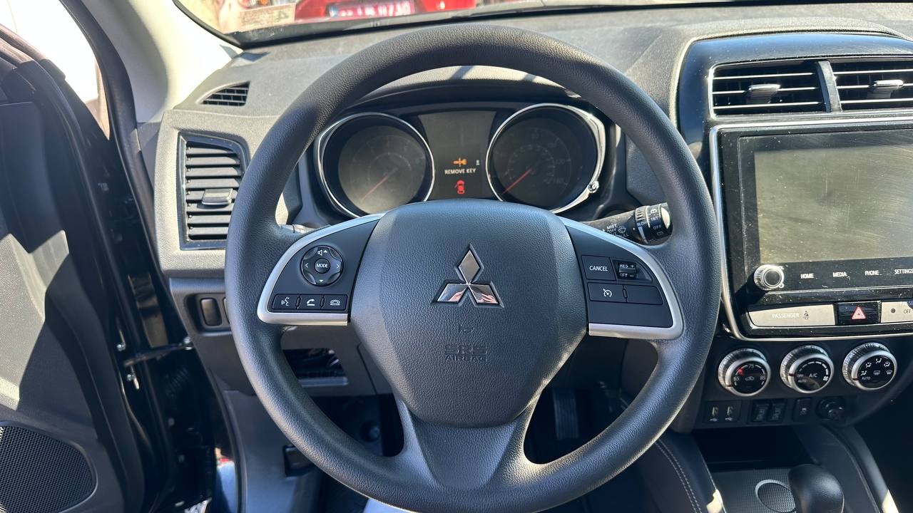 MITSUBISHI OUTLANDER SPORT ES 2019