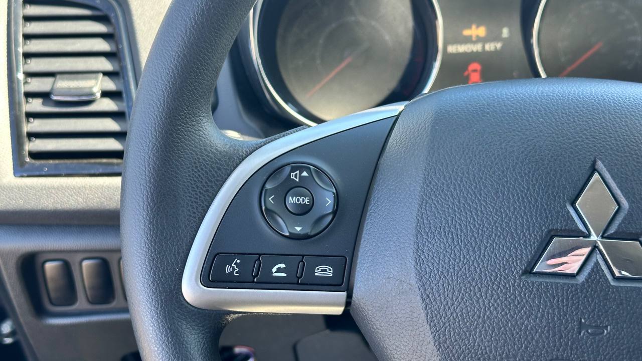 MITSUBISHI OUTLANDER SPORT ES 2019