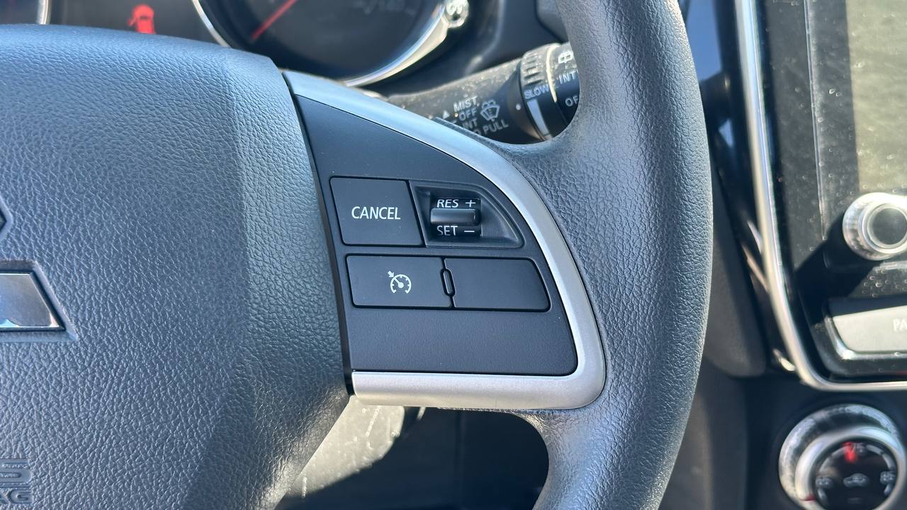 MITSUBISHI OUTLANDER SPORT ES 2019