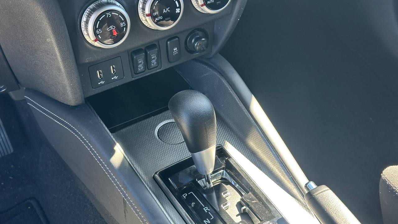 MITSUBISHI OUTLANDER SPORT ES 2019