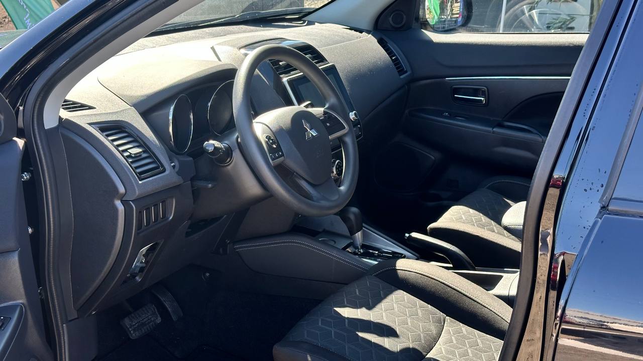 MITSUBISHI OUTLANDER SPORT ES 2019