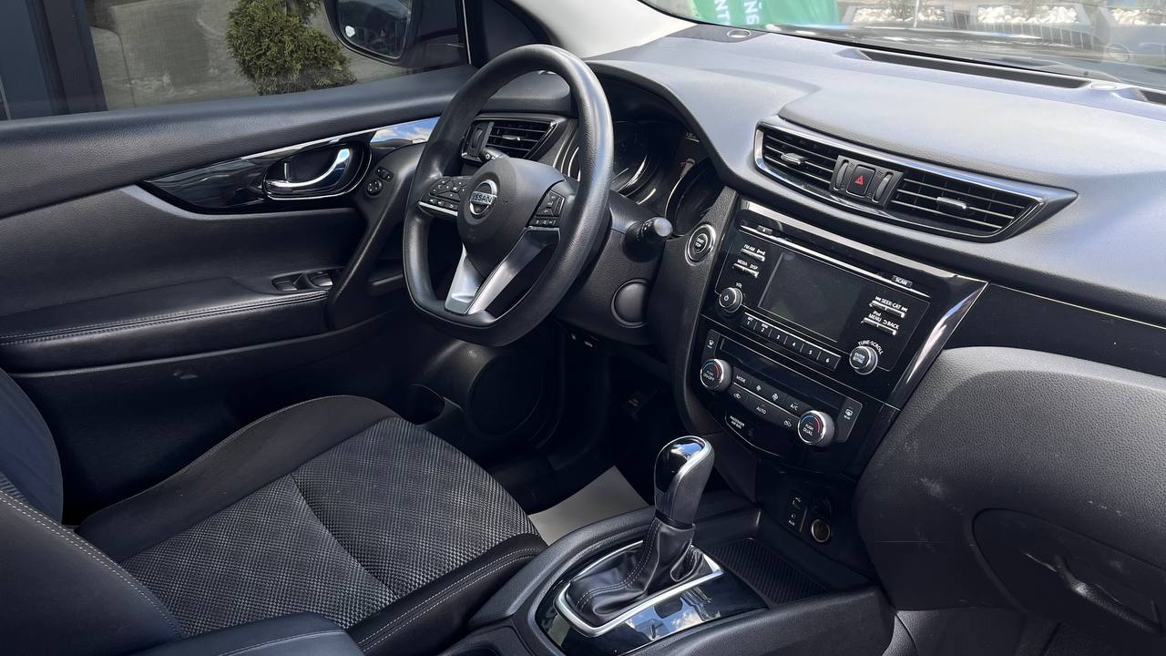 NISSAN ROGUE SPORT SV 2017