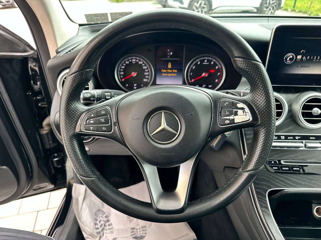 MERCEDES-BENZ GLC 300 2016