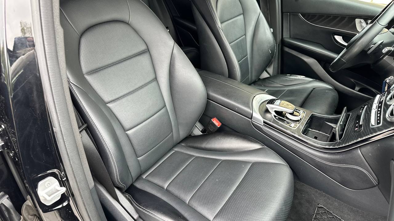 MERCEDES-BENZ GLC 300 2016