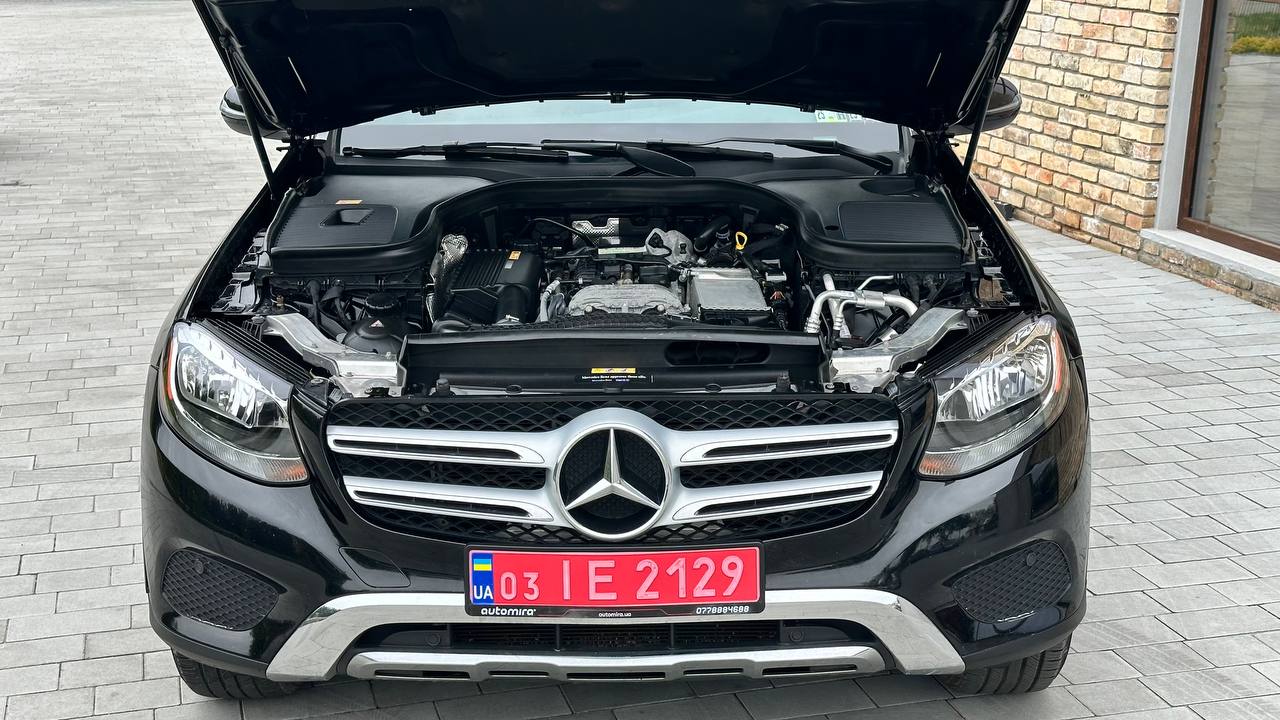 MERCEDES-BENZ GLC 300 2016