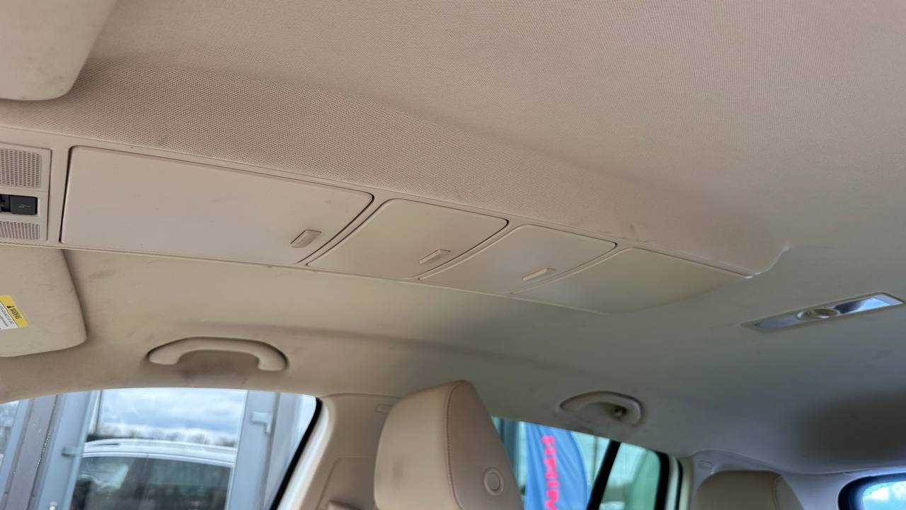 VOLKSWAGEN TIGUAN S 2011