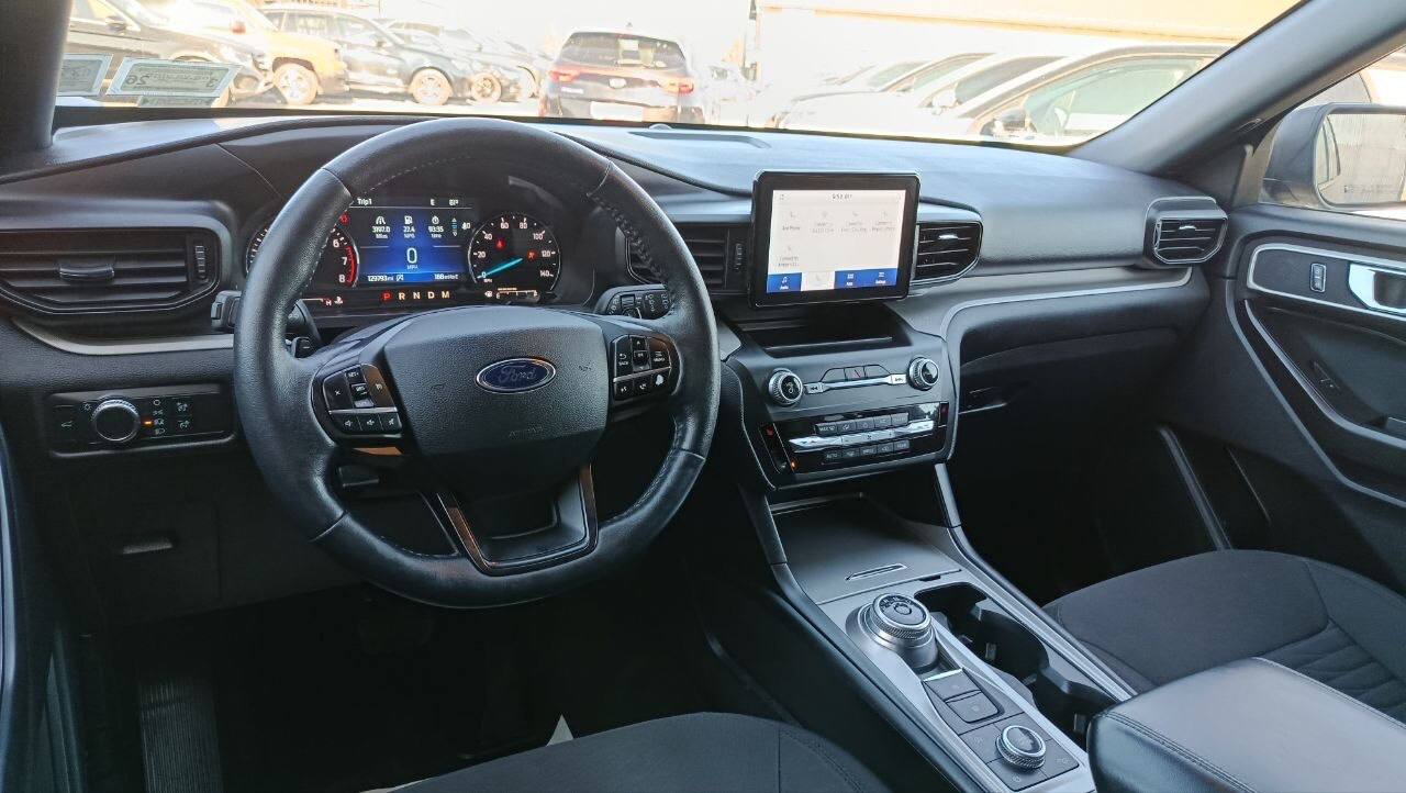 FORD EXPLORER XLT 2020