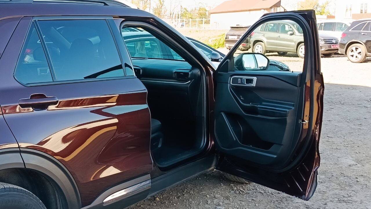 FORD EXPLORER XLT 2020