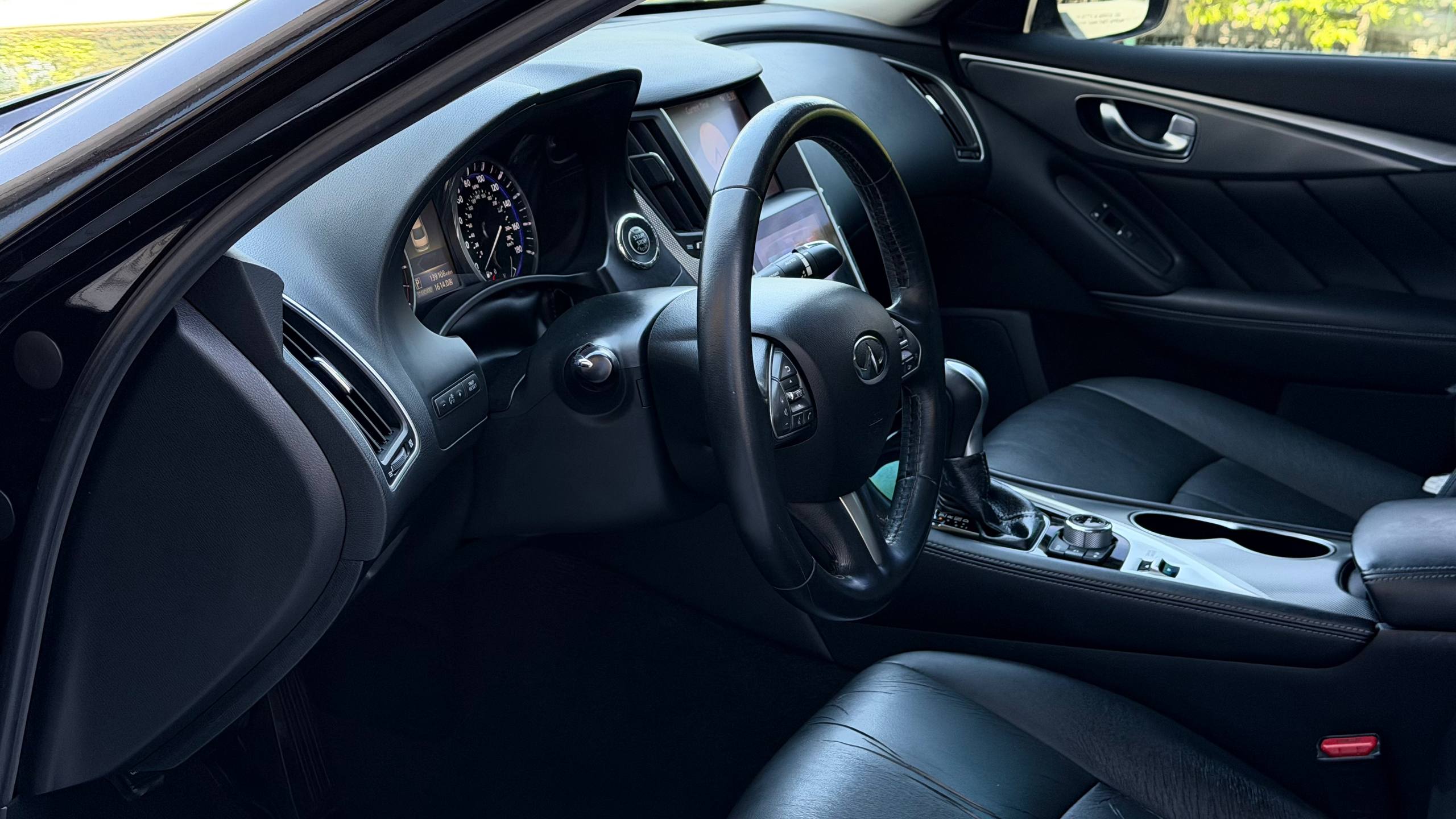 INFINITI Q50 BASE 2017