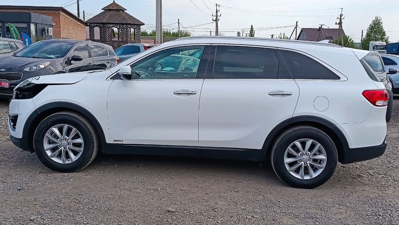 KIA SORENTO LX 2015