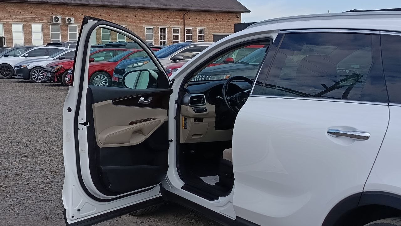 KIA SORENTO LX 2015