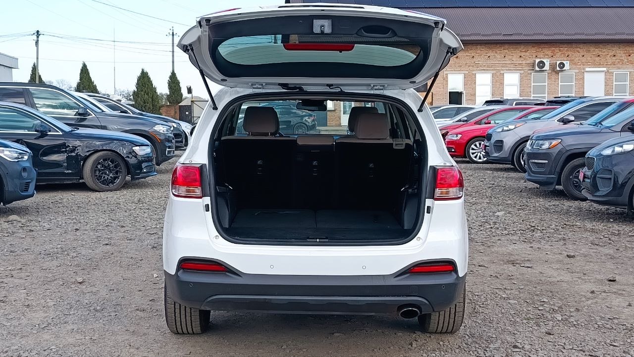 KIA SORENTO LX 2015