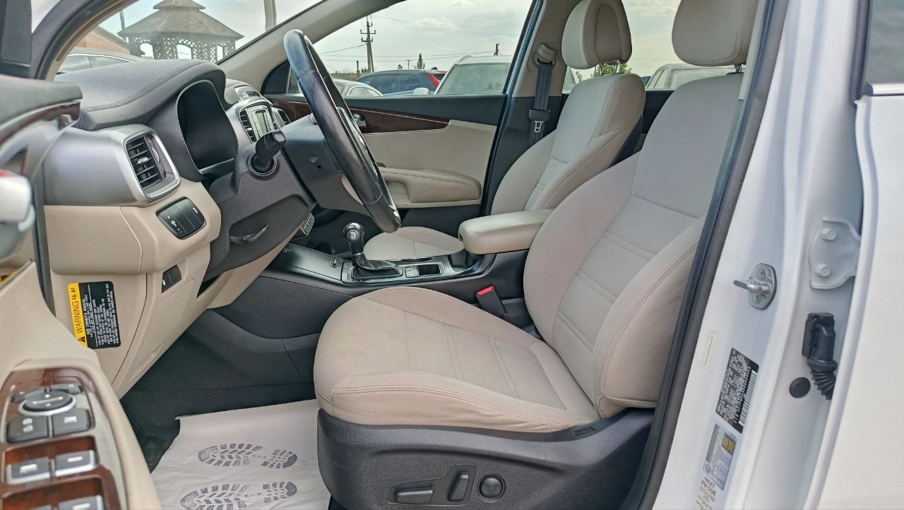 KIA SORENTO LX 2015