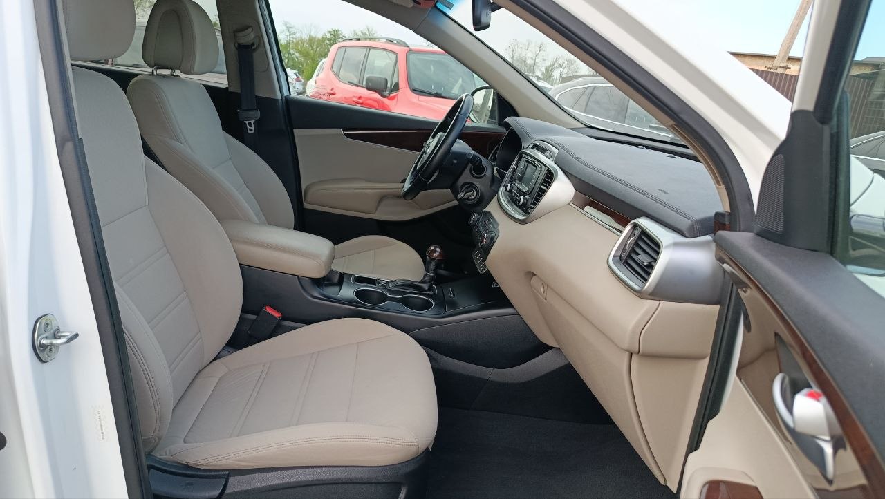 KIA SORENTO LX 2015