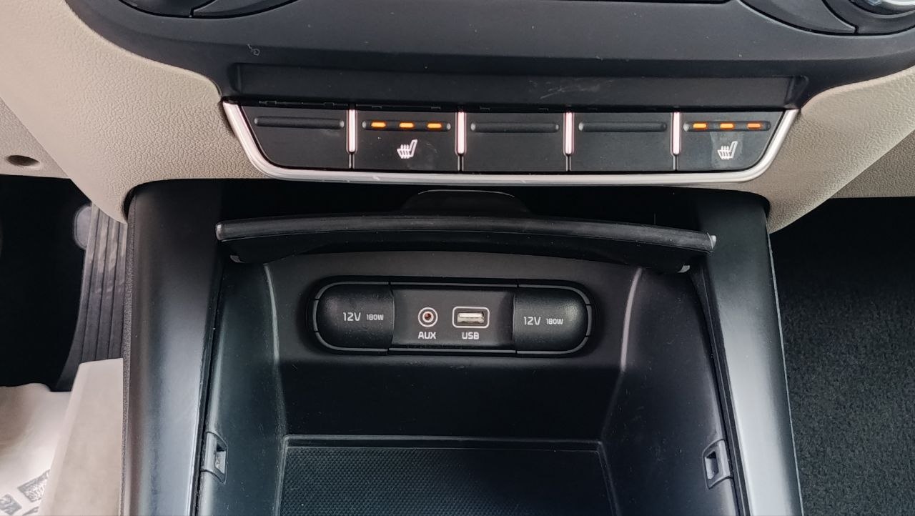 KIA SORENTO LX 2015