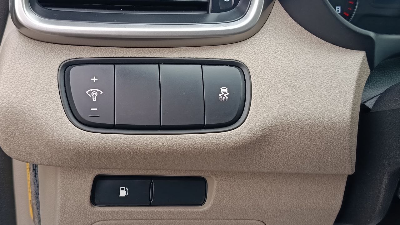 KIA SORENTO LX 2015