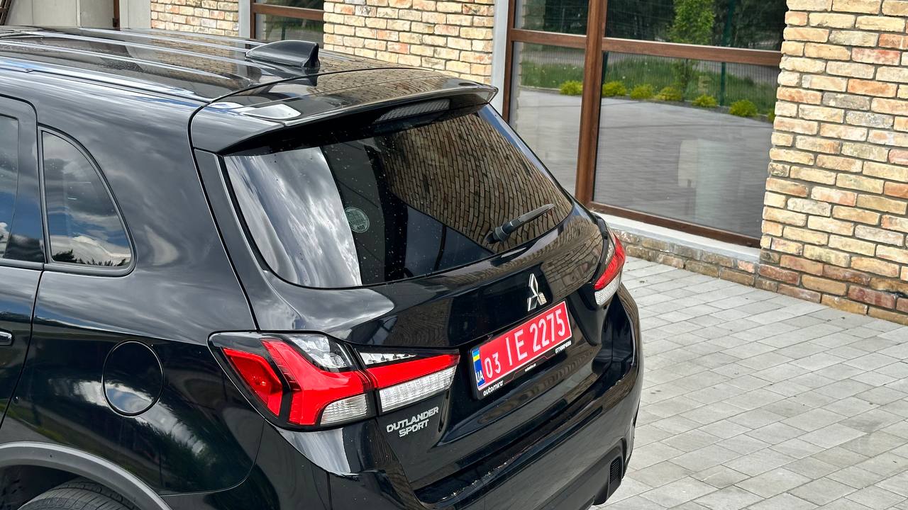 MITSUBISHI OUTLANDER SPORT ES 2019