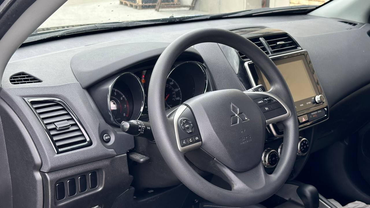 MITSUBISHI OUTLANDER SPORT ES 2019