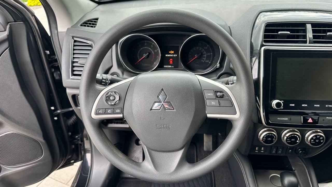 MITSUBISHI OUTLANDER SPORT ES 2019
