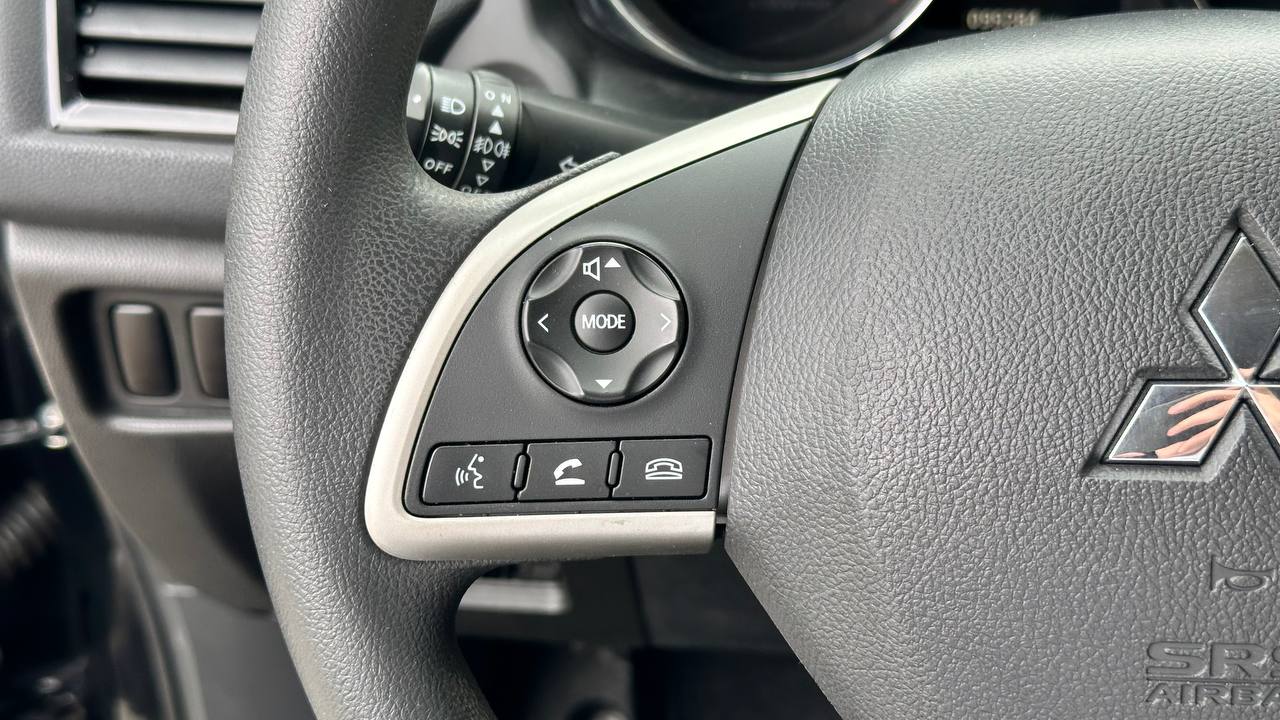 MITSUBISHI OUTLANDER SPORT ES 2019