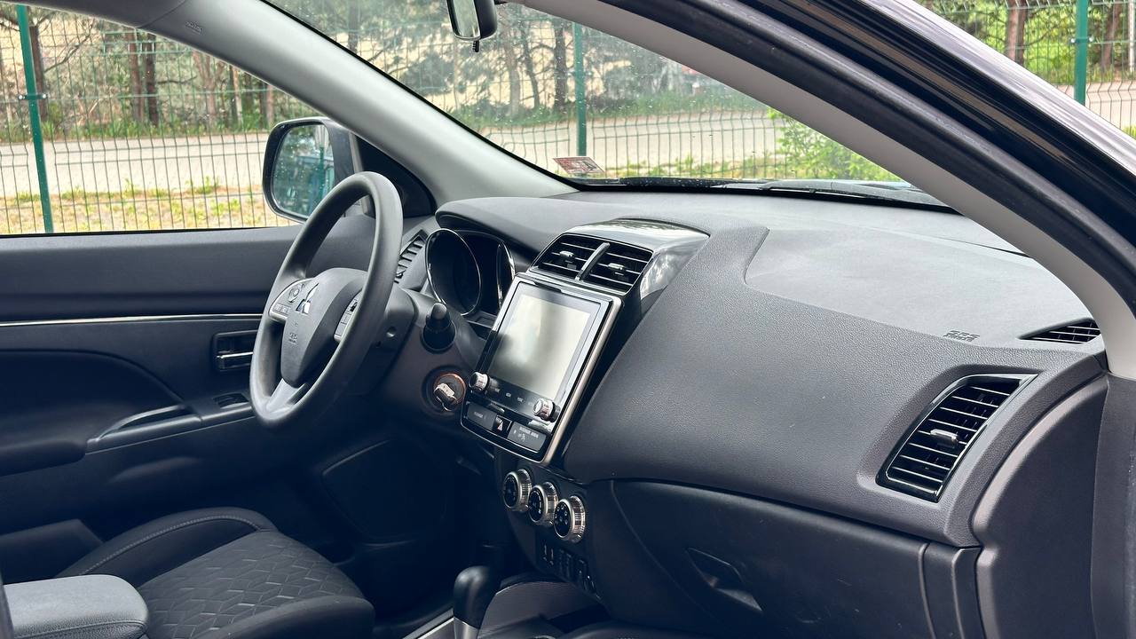 MITSUBISHI OUTLANDER SPORT ES 2019