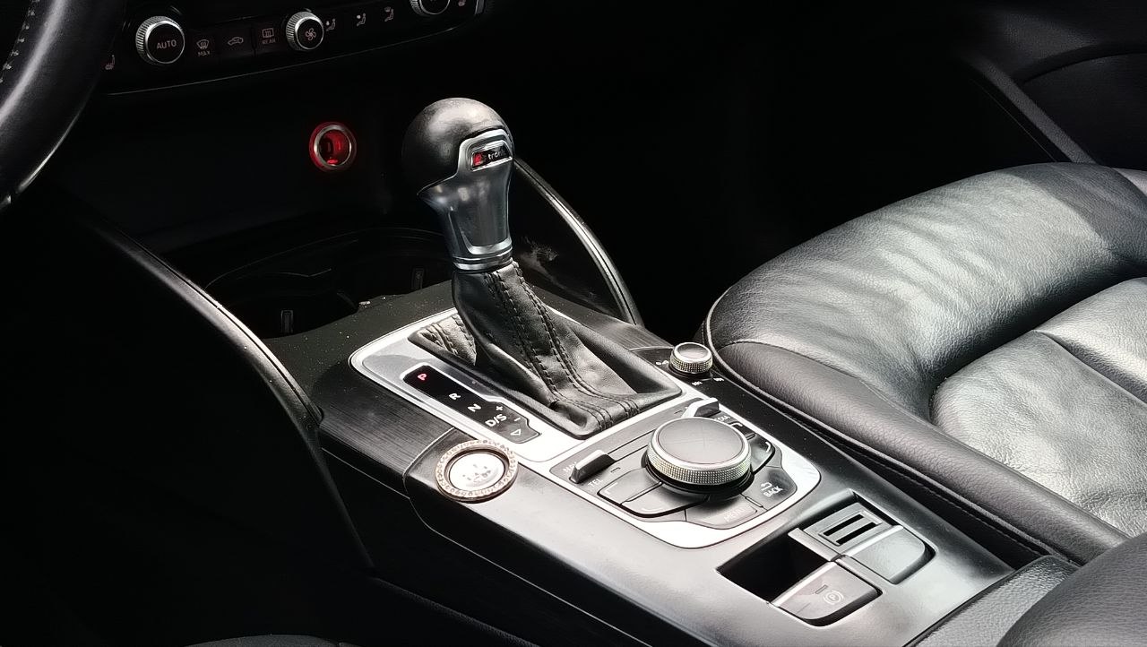 AUDI A3 PREMIUM 2015