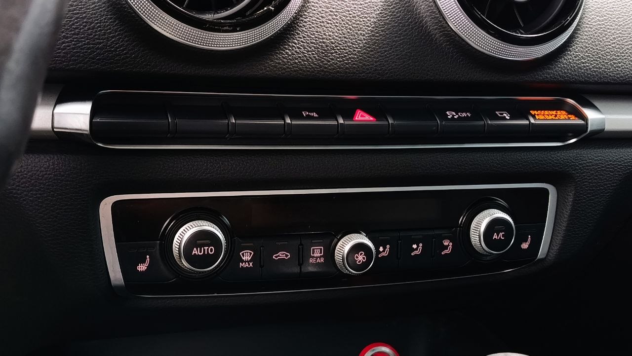 AUDI A3 PREMIUM 2015