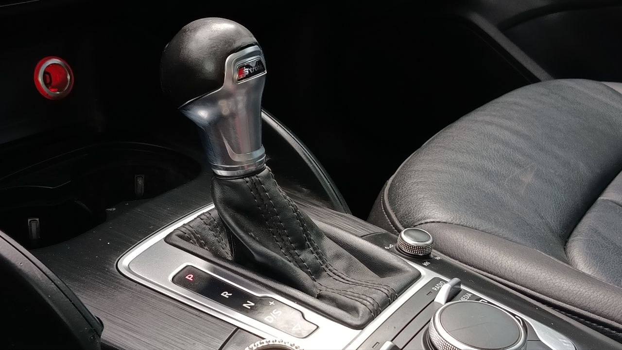 AUDI A3 PREMIUM 2015