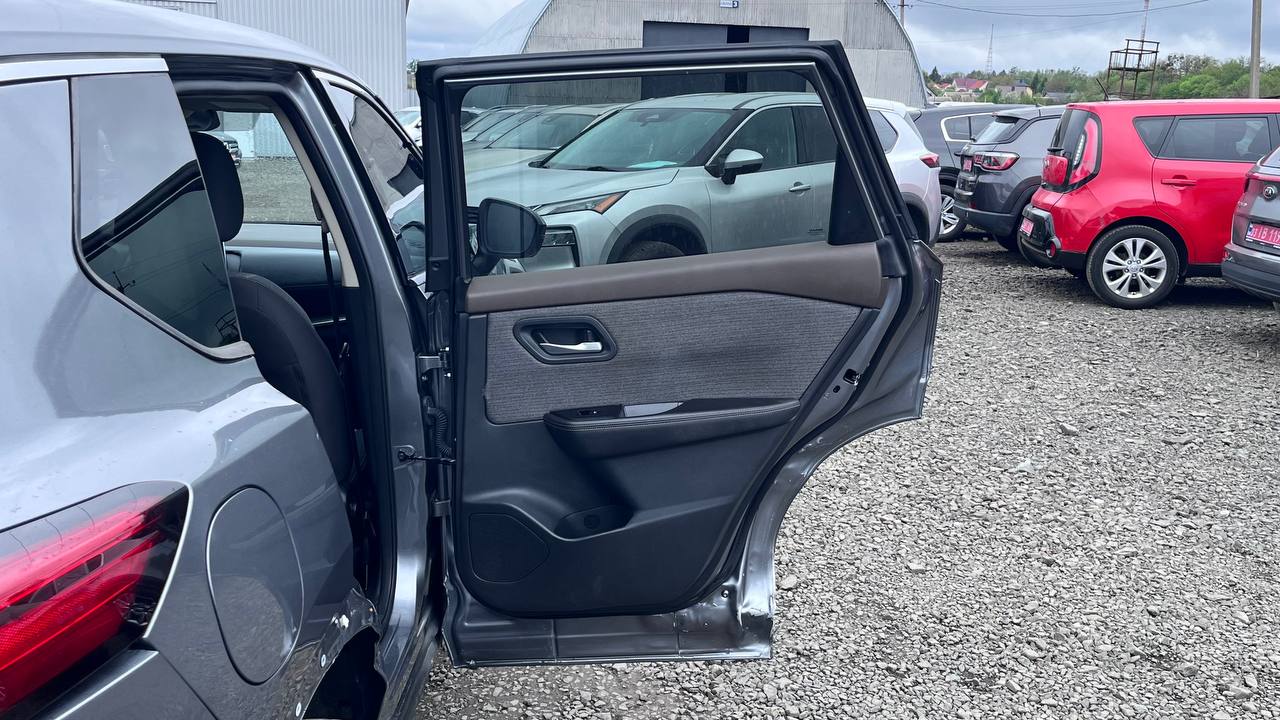 NISSAN ROGUE SV 2021