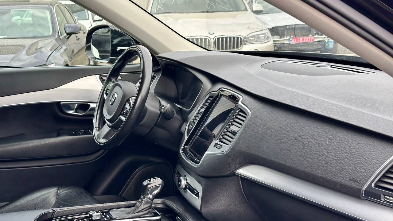 VOLVO XC90 T6 2017