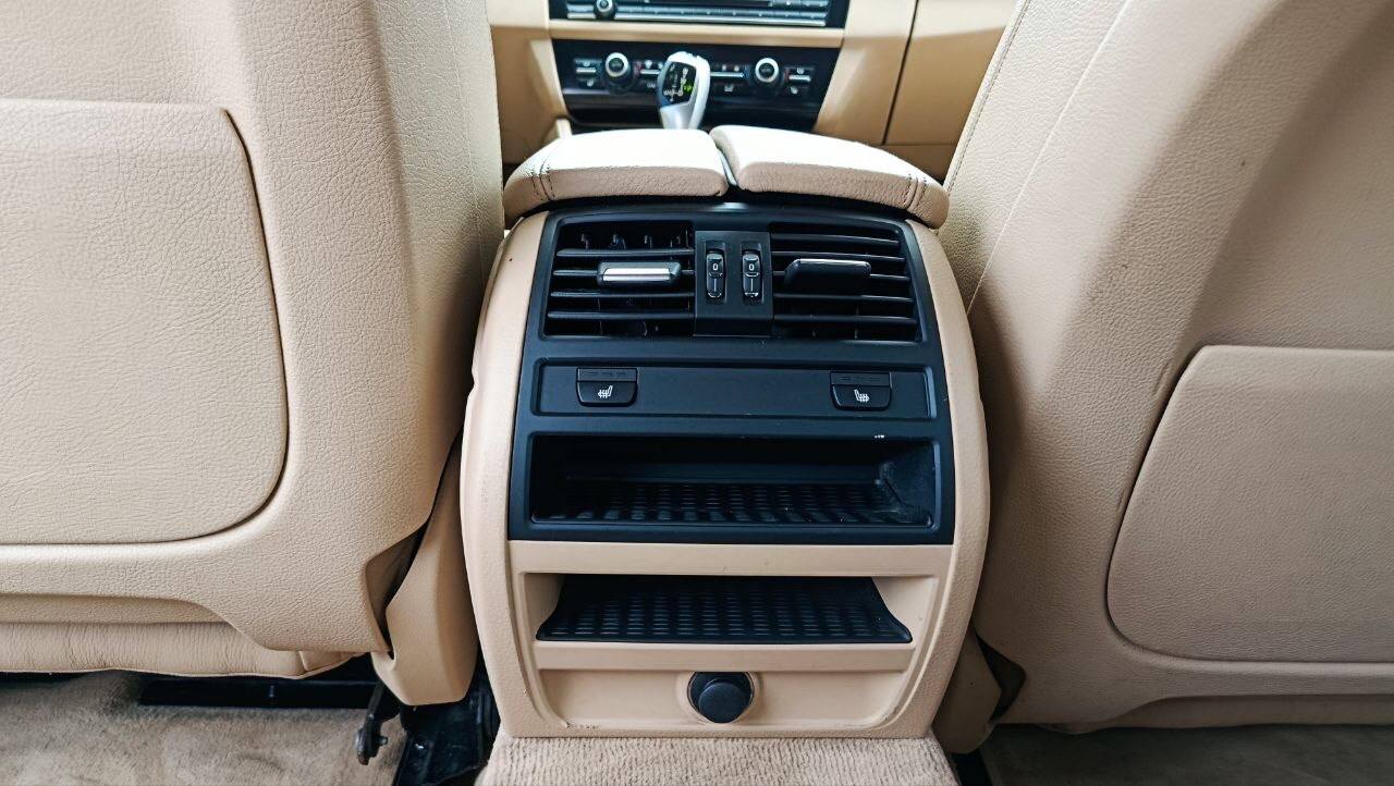 BMW 528 XI 2013