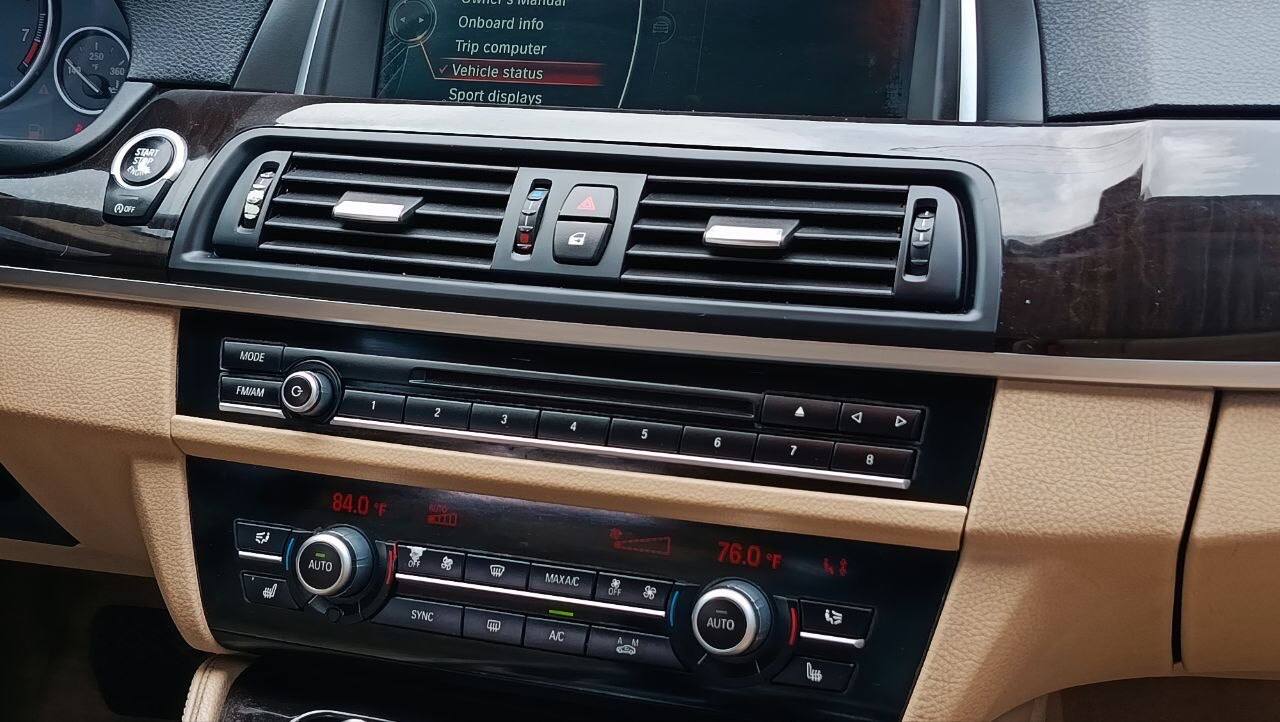 BMW 528 XI 2013