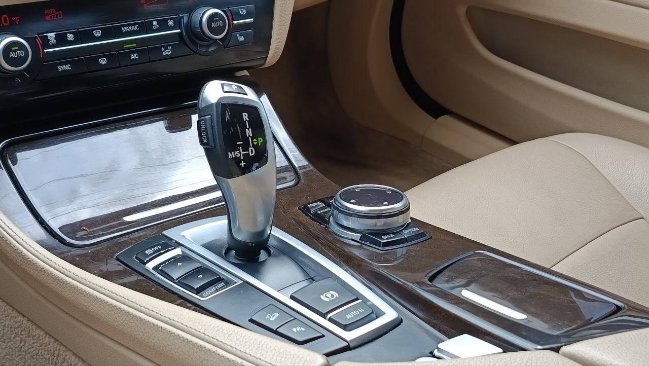 BMW 528 XI 2013