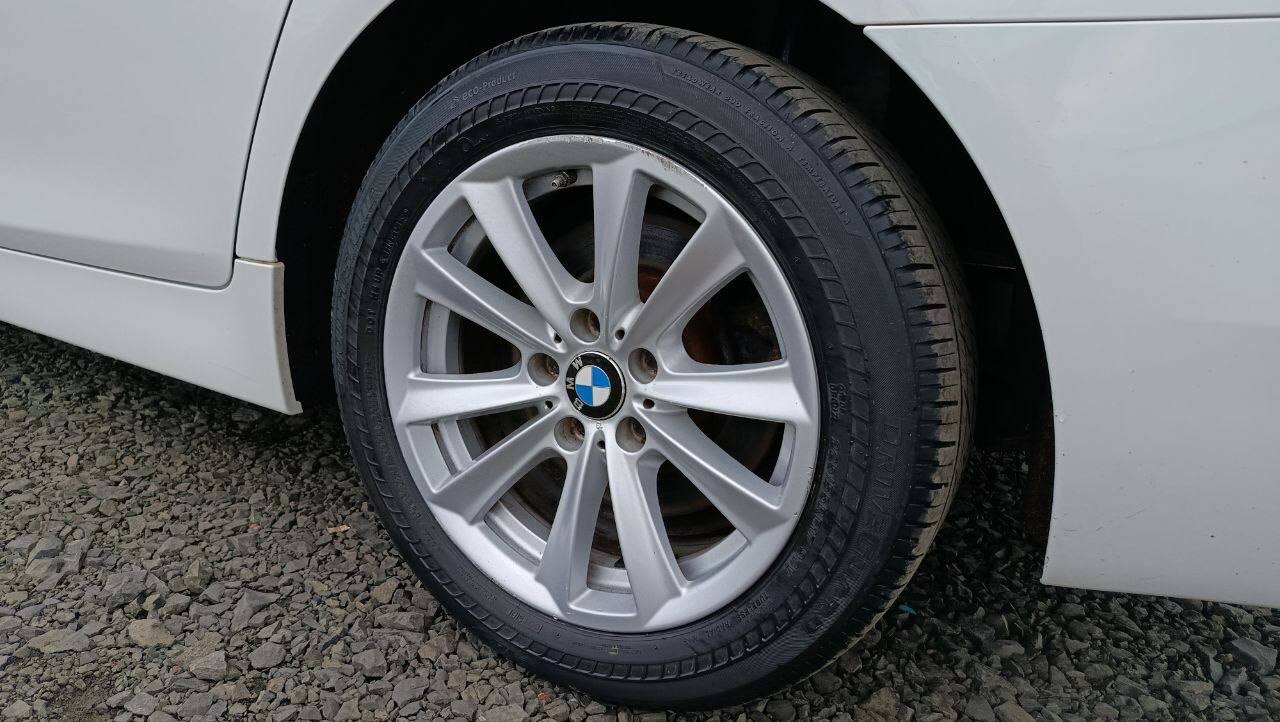 BMW 528 XI 2013