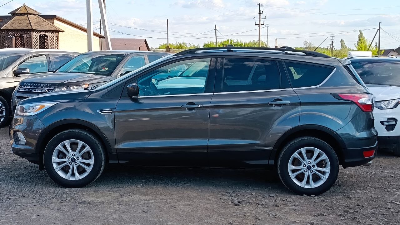 FORD ESCAPE SE 2016