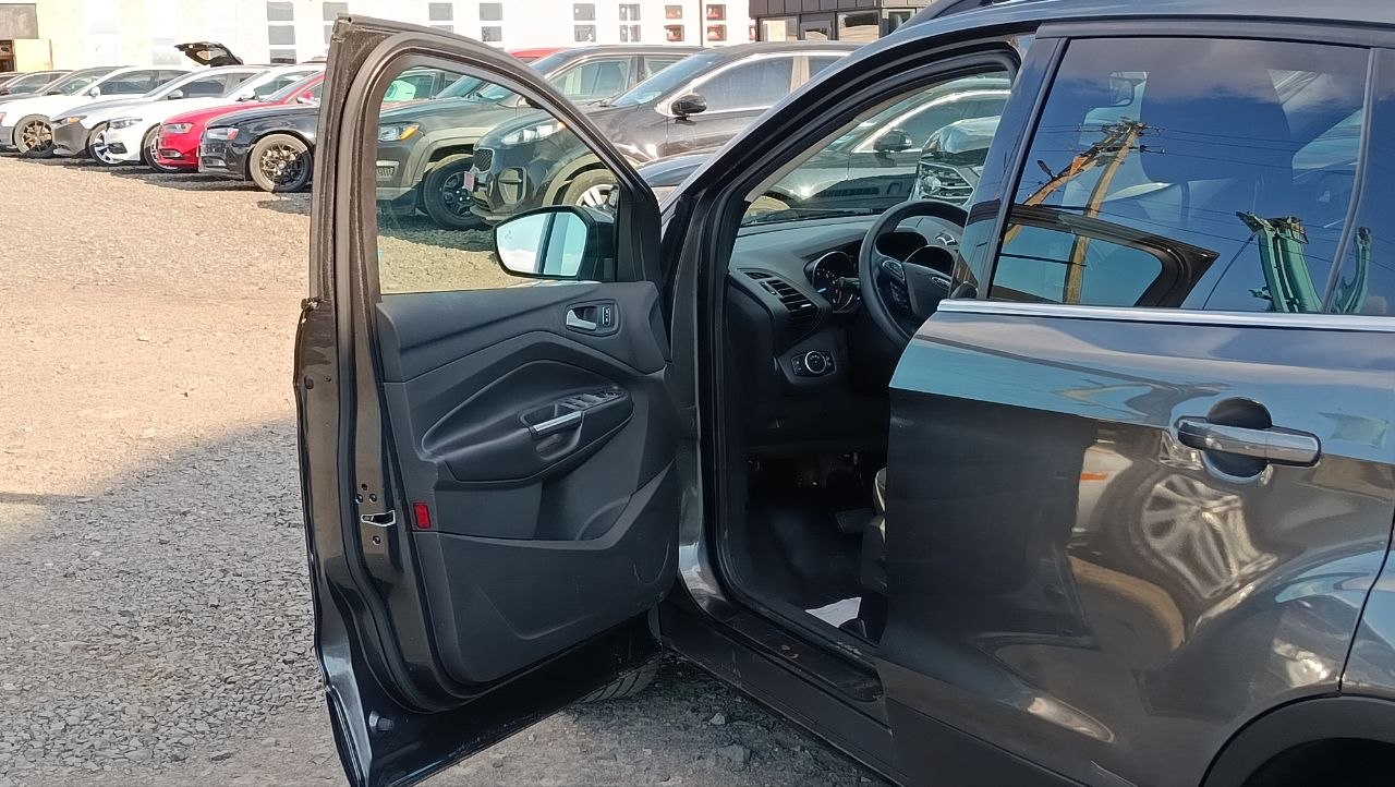 FORD ESCAPE SE 2016