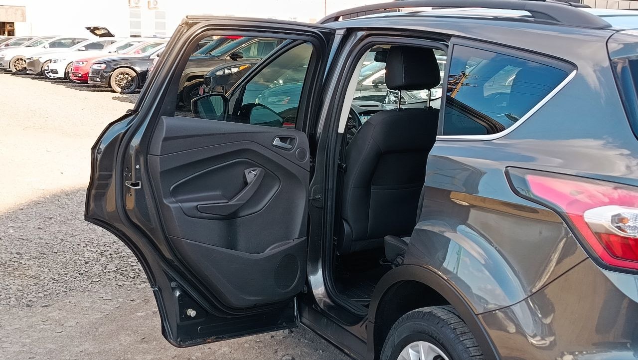 FORD ESCAPE SE 2016