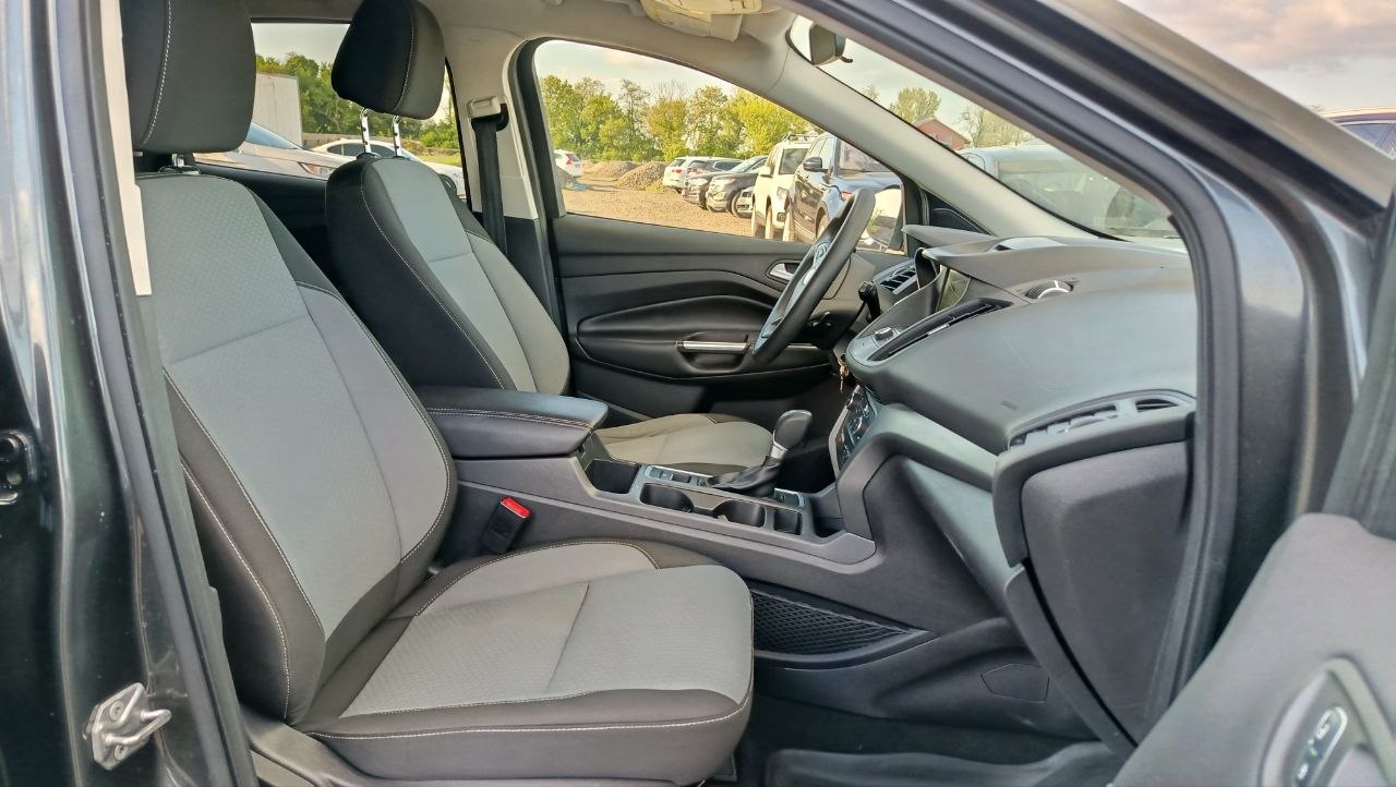 FORD ESCAPE SE 2016