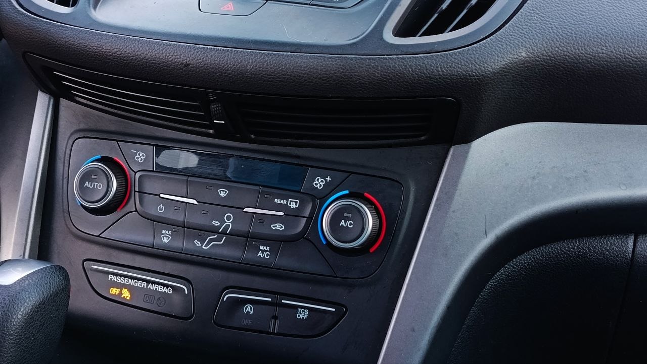 FORD ESCAPE SE 2016