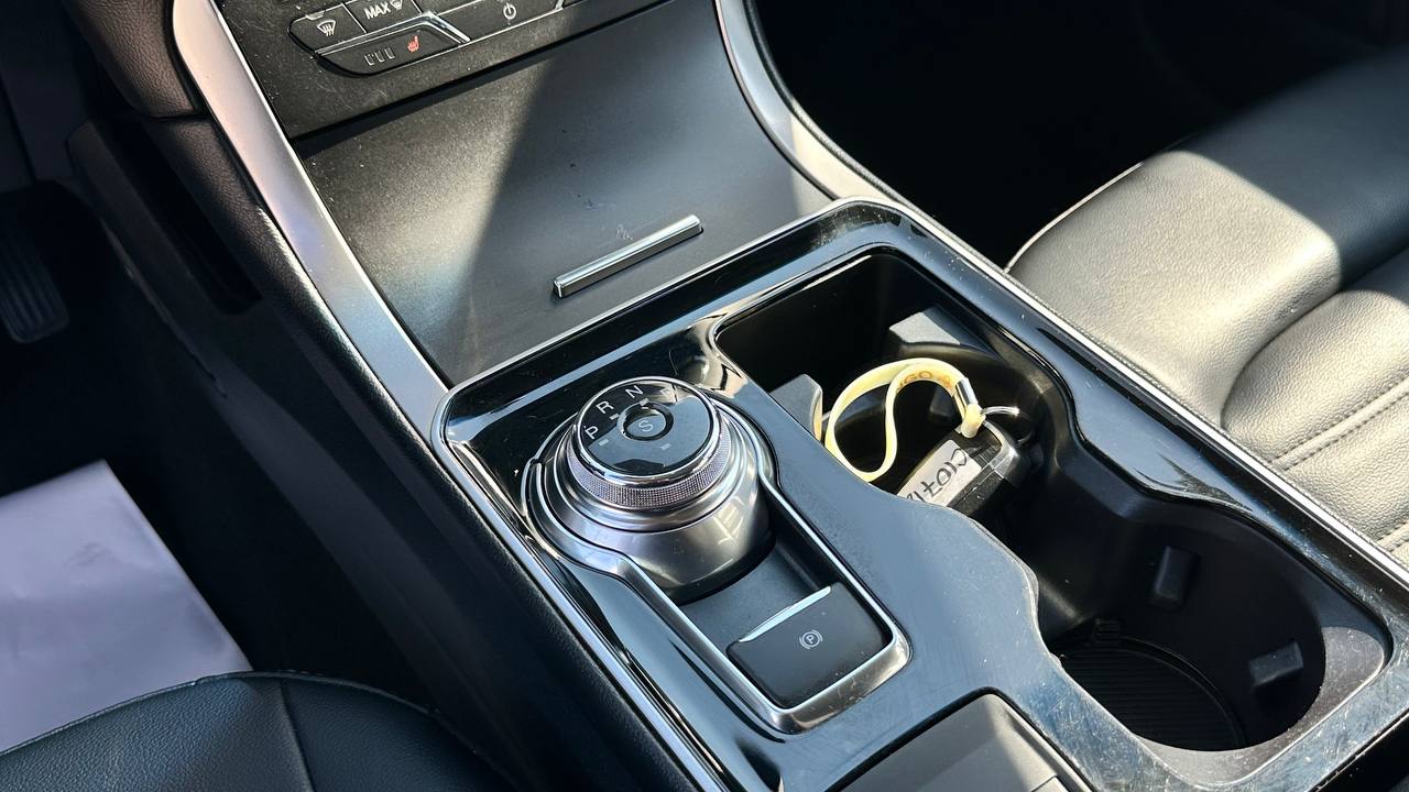 FORD EDGE SEL 2019