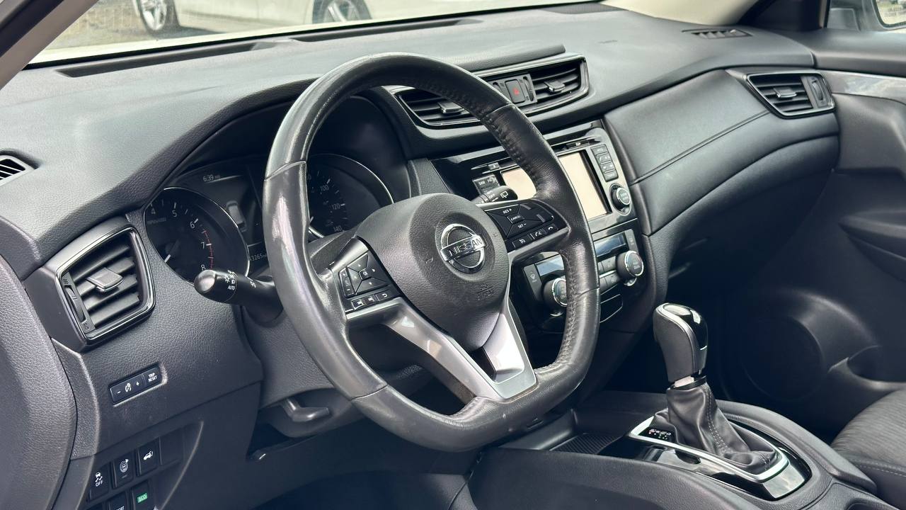 NISSAN ROGUE SV 2017