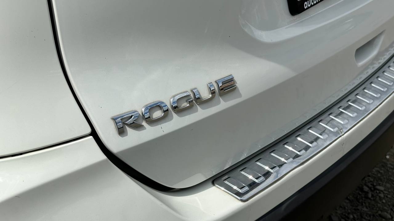 NISSAN ROGUE SV 2017