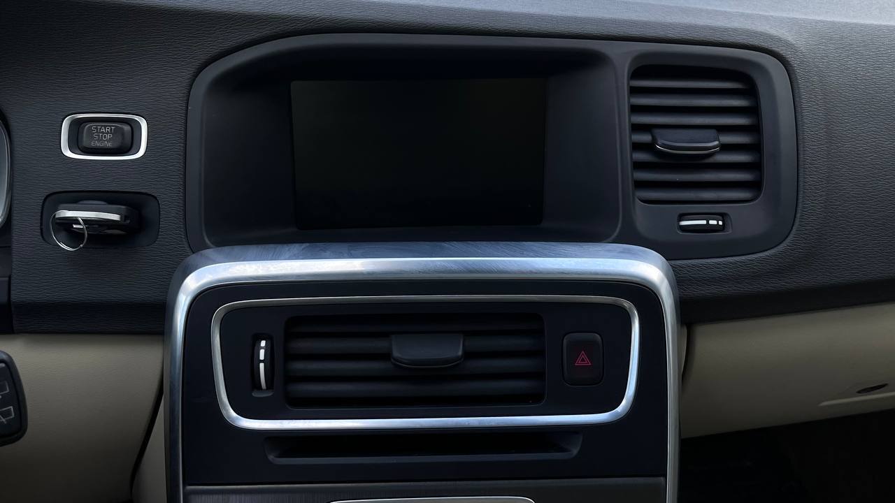 VOLVO V60 PREMIER 2013