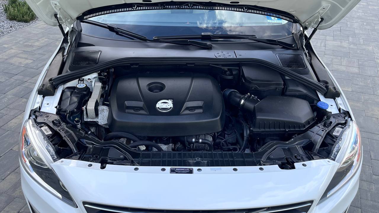 VOLVO V60 PREMIER 2013