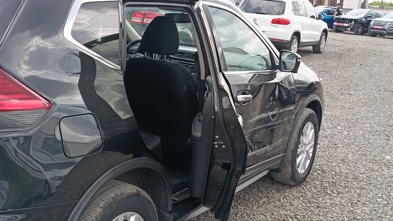 NISSAN ROGUE SV 2017