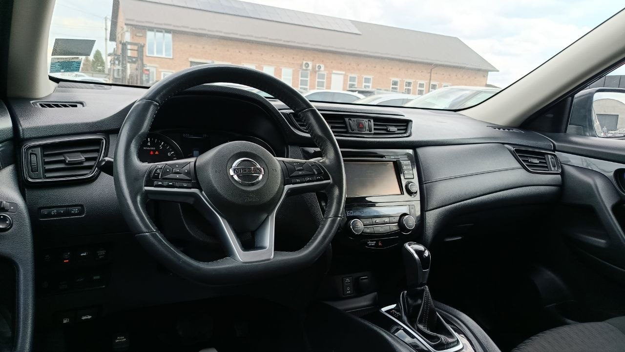 NISSAN ROGUE SV 2017