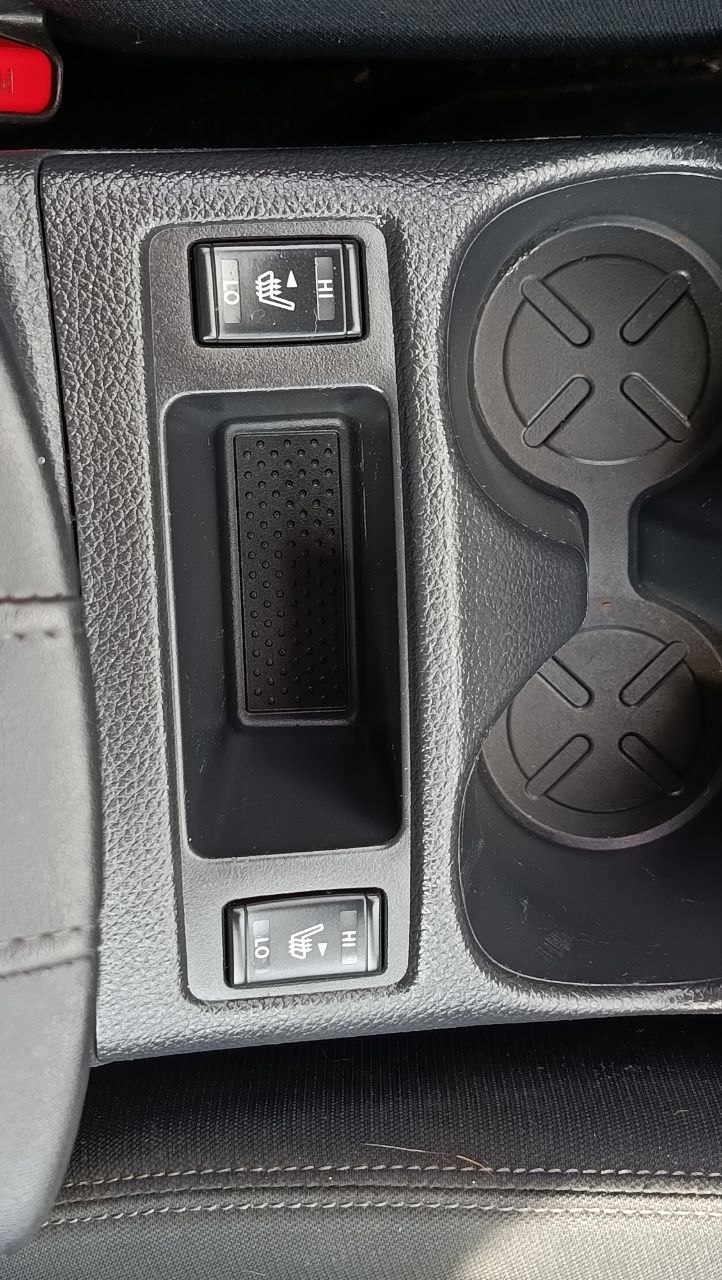 NISSAN ROGUE SV 2017